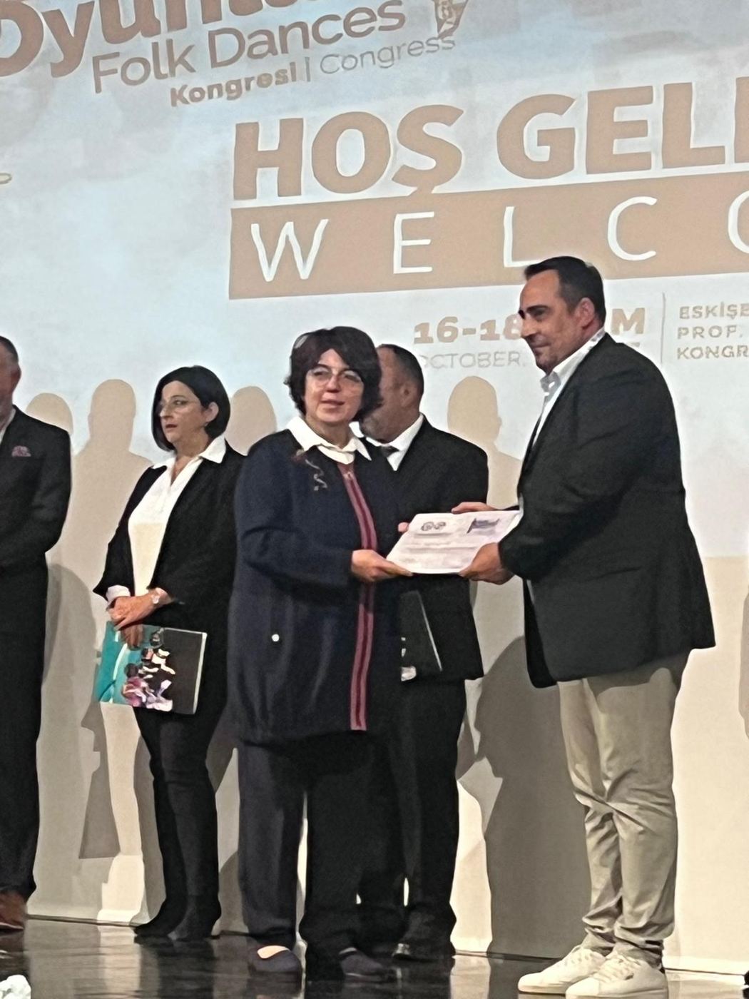 Uluslararası Halk Oyunları Kongresi 2025: katılım belgesi takdimi